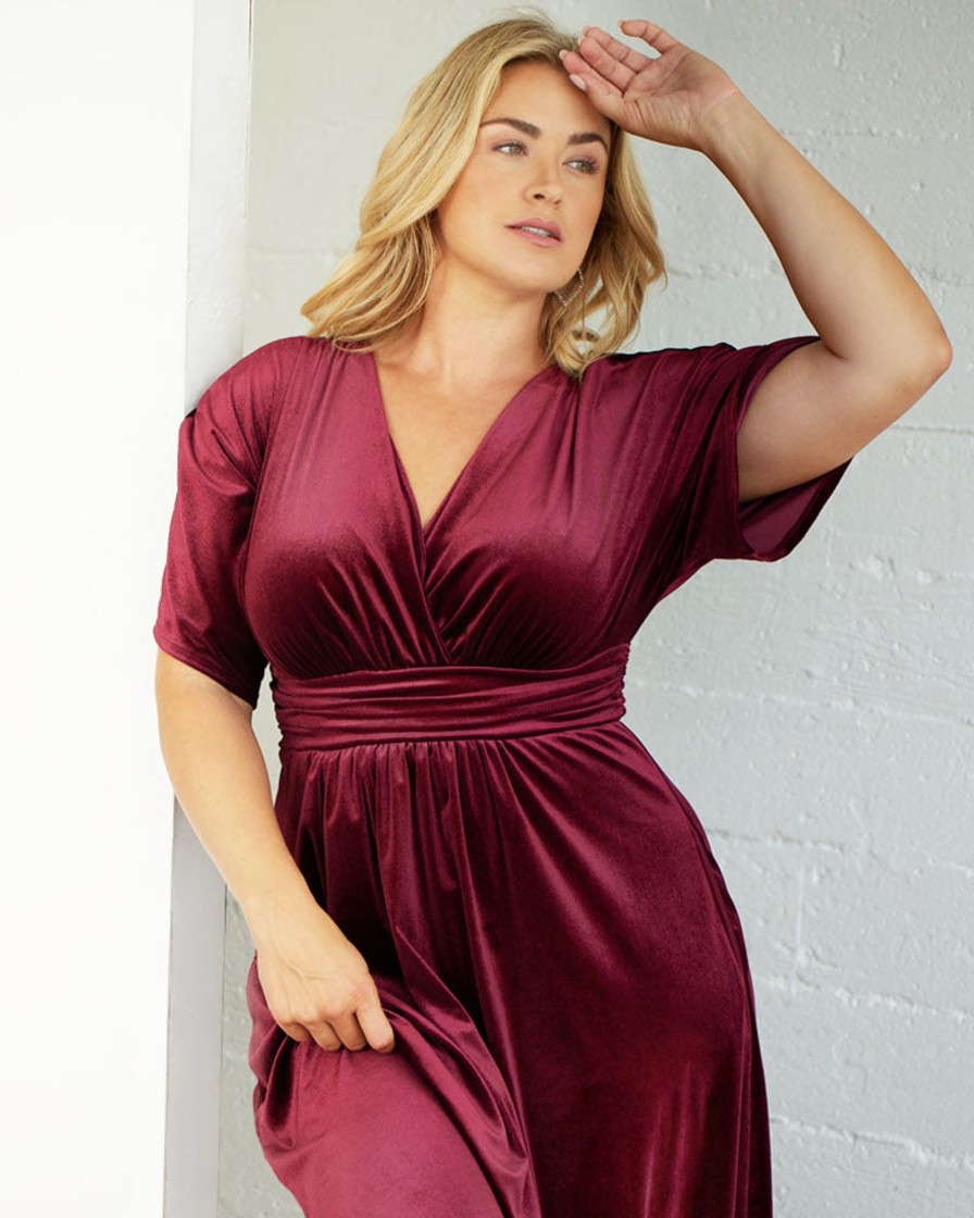 Plus Size Kjoler TP Kjoler | Verona Velvet Plus Size Festkjole