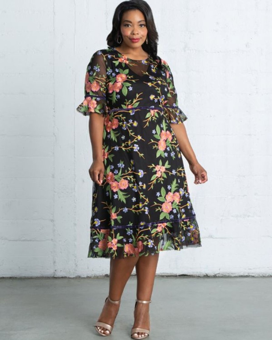 Plus Size Kjoler TP Kjoler | Wildflower Embroidered Dress